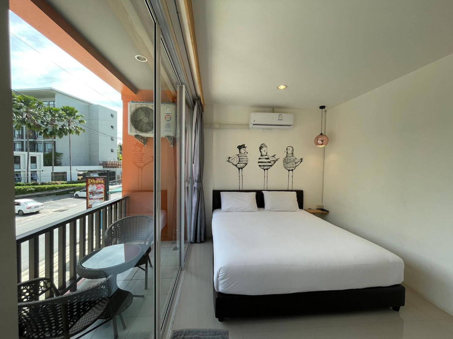Dwell Phuket Airport Hotel At Naiyang Nai Yang Beach Exterior foto