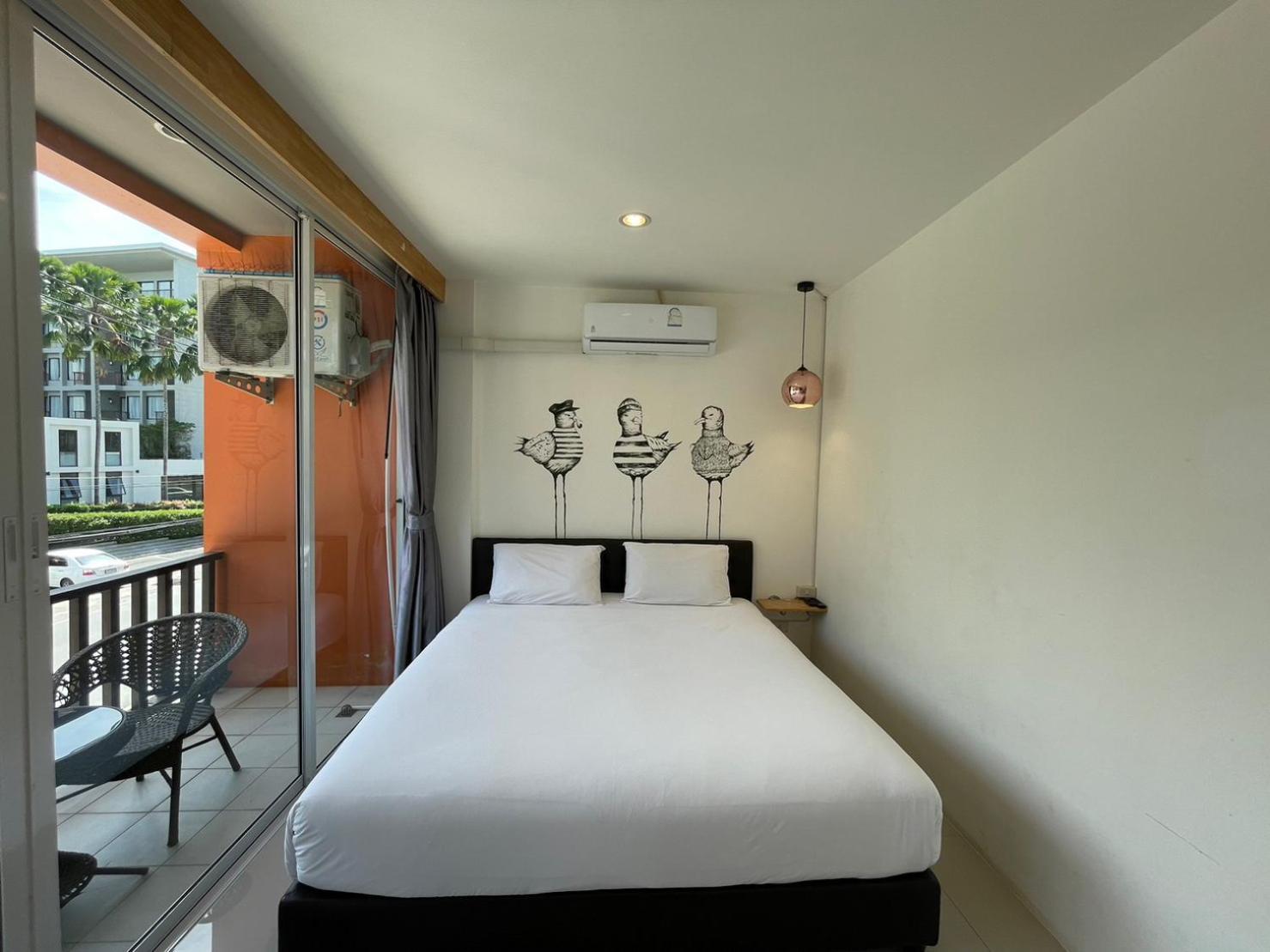 Dwell Phuket Airport Hotel At Naiyang Nai Yang Beach Exterior foto