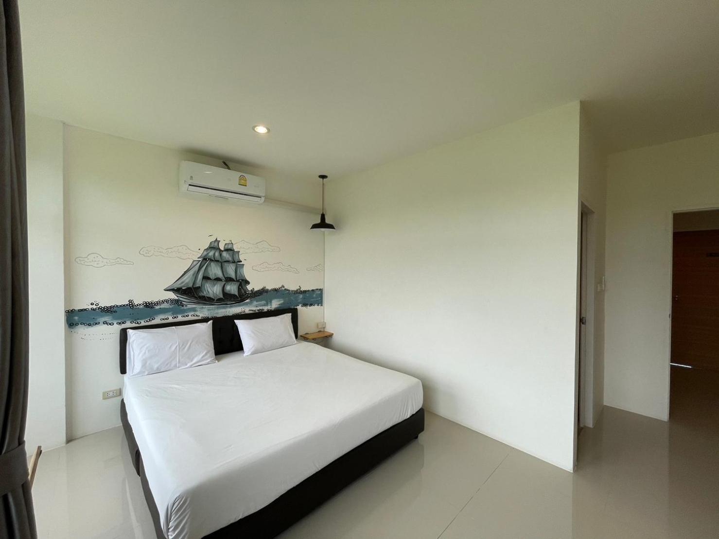 Dwell Phuket Airport Hotel At Naiyang Nai Yang Beach Exterior foto
