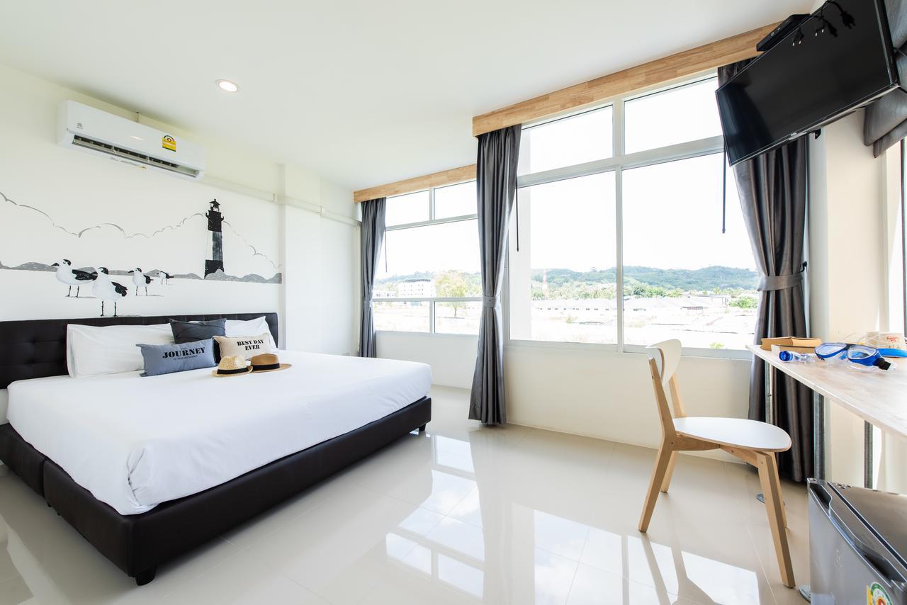 Dwell Phuket Airport Hotel At Naiyang Nai Yang Beach Exterior foto